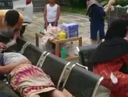 Gempa Magnitudo 5,6 Guncang Cianjur, Darah Bercucuran dari Kepala dan Leher Ibu Berdaster Merah