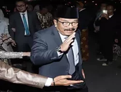 Mantan Gubernur Jatim Soekarwo Diperiksa KPK, Ini Kasusnya