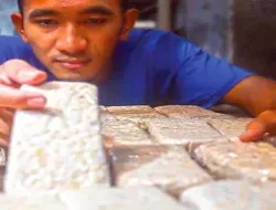 Moeldoko Pertanyakan Tempe di Pasar Tos 3000 Tipis, Pedagang: Kedelainya Mahal Pak