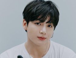 Jungkook BTS Berhasil Puncaki Tangga Lagu Billboard Lewat Debut Solonya