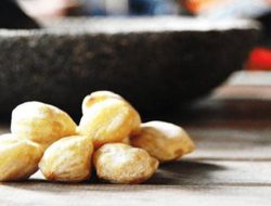 Pelaku Usaha Keluhkan Kenaikan Harga Kemiri, Capai Rp50 Ribu Per Kilo