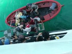 Meninggal Dalam Perjalanan Berobat ke Makassar, Kapal Perintis Turunkan Paksa Jenazah Warga Pangkep di Tengah Laut