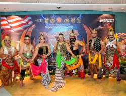 Aksi Kapolri, Panglima hingga Kepala Staf TNI Jadi Wayang Orang