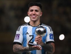 MU Bajak Sabitzer, Chelsea Sukses Beli Enzo Fernandez