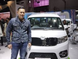 AHY Bikin Konten di Booth Mobil Esemka, Guntur Romli Langsung Sindir Buzzer Demokrat