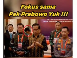 Dikira Main HP, Aksi Prabowo Saat Dampingi Jokowi Bikin Kagum
