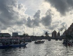 Ratusan Perahu Lakukan Aksi Parade Laut, Tolak Reklamasi Pulau Lae-lae