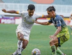 Persib Vs Dewa United Imbang 1-1 di Babak Pertama, PSM Makassar Hampir Resmi Juara