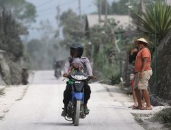 Erupsi Gunung Merapi Lumpuhkan Aktivitas Warga, Sudah Menjangkau 33 Km