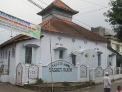 Gus Dur dan Masjid Gadang Bahrul Ulum Jombang, Konon Pernah Dijatuhkan Bom Mortir namun Gagal Meledak