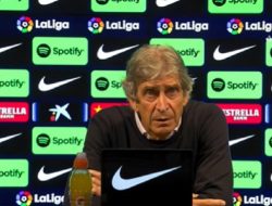 Dibantai 4-0, Pellegrini Tuduh Wasit Bantu Barcelona