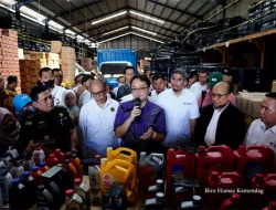 Pelumas Kendaraan Bermotor Berbagai Merek Ilegal Senilai Rp16,5 Miliar, Kemendag Amankan Ratusan Ribu Botol dan Ribuan Drum