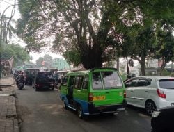Kemacetan Hingga 6 Kilometer Terjadi di Simpang Gunung Batu Bogor