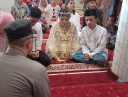 Meski dalam Proses Menjadi Tahanan, Dua Pasang Sejoli Dinikahkan di Kantor Polisi