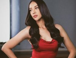 Pesona Anya Geraldine Pakai Bikini