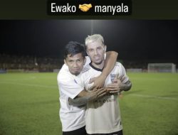 Asisten Pelatih PSM Unggah Foto Bersama Stefano Lilipaly, Duet Pluim Musim Depan?