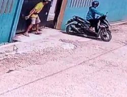 Maling Motor Beraksi Siang Bolong dan Bawa Pistol