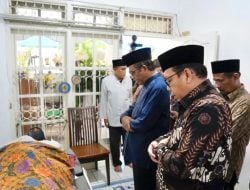Lepas Jenazah Prof Mochtar Pabottingi, Mahfud MD: Beliau Selalu Bicara Baik dengan Penuh Kesopanan