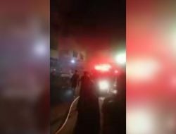 Si Jago Merah Ngamuk, 3 Mobil Pengangkut Barang di Makassar Hangus