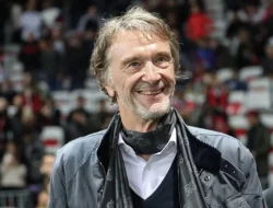 Saham Manchester United Dimiliki Sir Jim Ratcliffe, Keluarga Glazer Didepak Perlahan
