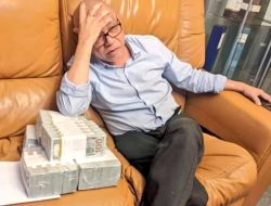 Viral Foto Mantan Caleg Demokrat dengan Gepokan Dollar, Dikaitkan Kasus BTS hingga Akunnya Hilang, Islah Bahrawi: Serius?