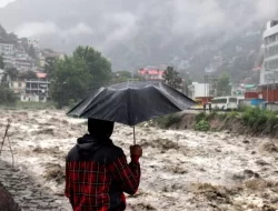 100 Orang Tewas akibat Banjir Bandang di India,  Meluas hingga ke Pakistan