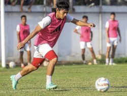 Baru Pulih Dari Cedera, Rasyid Bakri Bakal Berikan yang Terbaik jika Diturunkan Saat Hadapi Persib Bandung