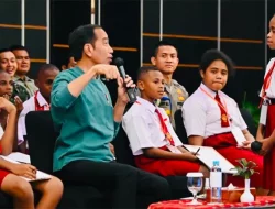 Begini Jawaban Diplomatis Jokowi Saat Ditanya Pelajar SD Kenapa Ibu Kota Tak Pindah ke Papua