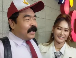 Dandani Suaminya Pakai Seragam SD, Inul Daratista Bilang Begini…