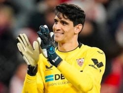Kiper Yassine Bounou Tuding Bayern Munchen hanya Memberi Harapan Palsu