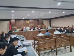 Ditanya Aliran Uang Rp27 Miliar kepada Dito Ariotedjo, Irwan Hermawan Bungkam