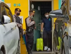 Geledah Perusahaan Diduga Milik Andhi Pramono, KPK Bawa Tiga Koper