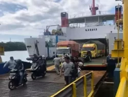 Gelombang Laut Capai 2,5 Meter, Penyeberangan Pelabuhan Lembar Menuju Bali Ditutup