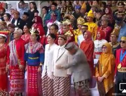 Momen Menteri PUPR Singkap Jas Erick Thohir, Warganet: Pak Bas Nyari Apa Pak?