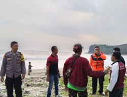 Tenggelam, Tiga Wisatawan Tewas  di Pantai Lampung Selatan