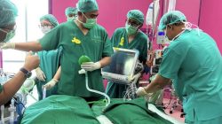 Tim dokter melakukan persiapan pelaksanaan operasi pemisahan bayi kembar siam di Rumah Sakit Umum Daerah (RSUD) Saiful Anwar, Kota Malang, Jawa Timur, Sabtu (12/8/2023). (ANTARA/HO-Humas RSUD Saiful Anwar)