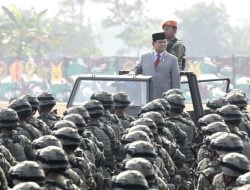 Alasan Prabowo Belum Mundur dari Kabinet Jokowi Meski Jadi Presiden Terpilih, Rocky Gerung Singgung Bisnis di Kemenhan