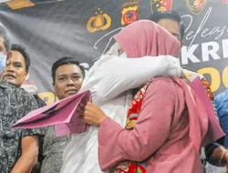 Orang Tua yang Bayinya Tertukar di RS Sentosa Akhirnya Bertemu di Rumah Singgah Polres Bogor