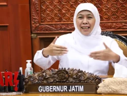Peringati Hari Santri Nasional 2023, Khofifah Indar Parawansa Ajak Warga Ikut Jalan Santai