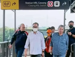 Cek Kesiapan LRT Jabodebek, Budi Karya Sumadi Pastikan Terintegrasi dengan TransJakarta dan KRL