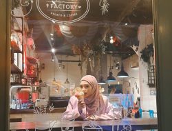 Cara Inara Rusli Jilat Es Krim Disorot