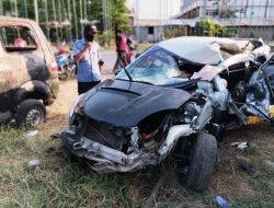 Ternyata Pengemudi Honda Brio yang Terguling adalah Mahasiswa Kampus Negeri Ternama di Makassar