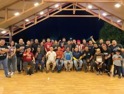 Founder Bosowa Aksa Mahmud Turun Langsung Bertemu Supporter PSM, Janji Evaluasi Harga Tiket