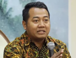 Indonesia Tidak Gelap tapi Sudah Gulita, Adi Prayitno: Bagaimana Perasaanmu Pendukung 01 dan 03?