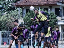 Bertamu ke Markas PSM Makassar, Arema FC Bertekad Curi Poin di Stadion BJ Habibie