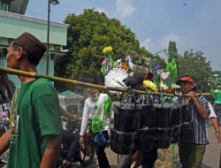 Diduga Kelelahan, Panitia Maulid Nabi Meninggal Dunia di Halaman Masjid