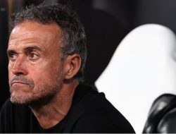 Luis Enrique tak Terima Kekalahan Telak PSG, Pelatih Newcastle Tertawa Bahagia