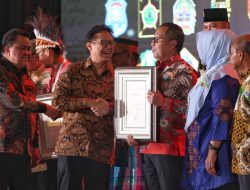 Pemkot Makassar Raih Penghargaan Kota Sehat Kategori Padapa dari Kemenkes