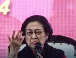 Megawati Soekarnoputri Prihatin Airlangga Hartarto Mundur dari Ketum Golkar, Langsung Panggil Hasto Kristiyanto