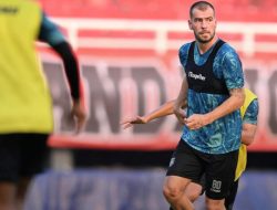 Menepi di Sesi Latihan Borneo FC, Wiljan Pluim Kemungkinan Gagal Reunian Saat Hadapi PSM